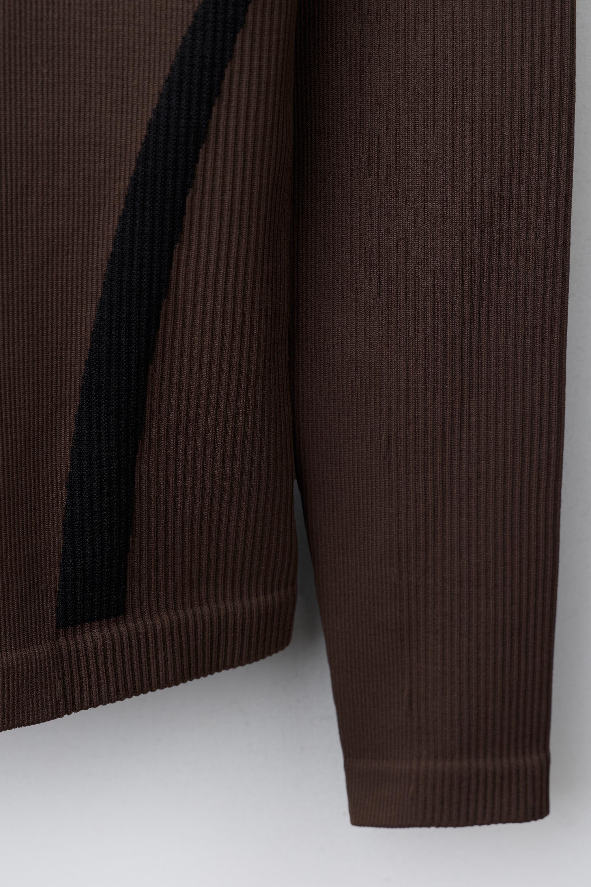 CONTRAST SEAMLESS SKI COLLECTION T-SHIRT